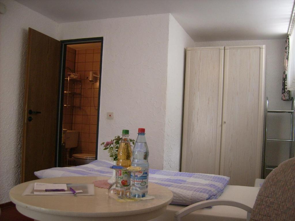 Gaestehaus Hochrhoenblick Schonau an der Brend Phòng bức ảnh