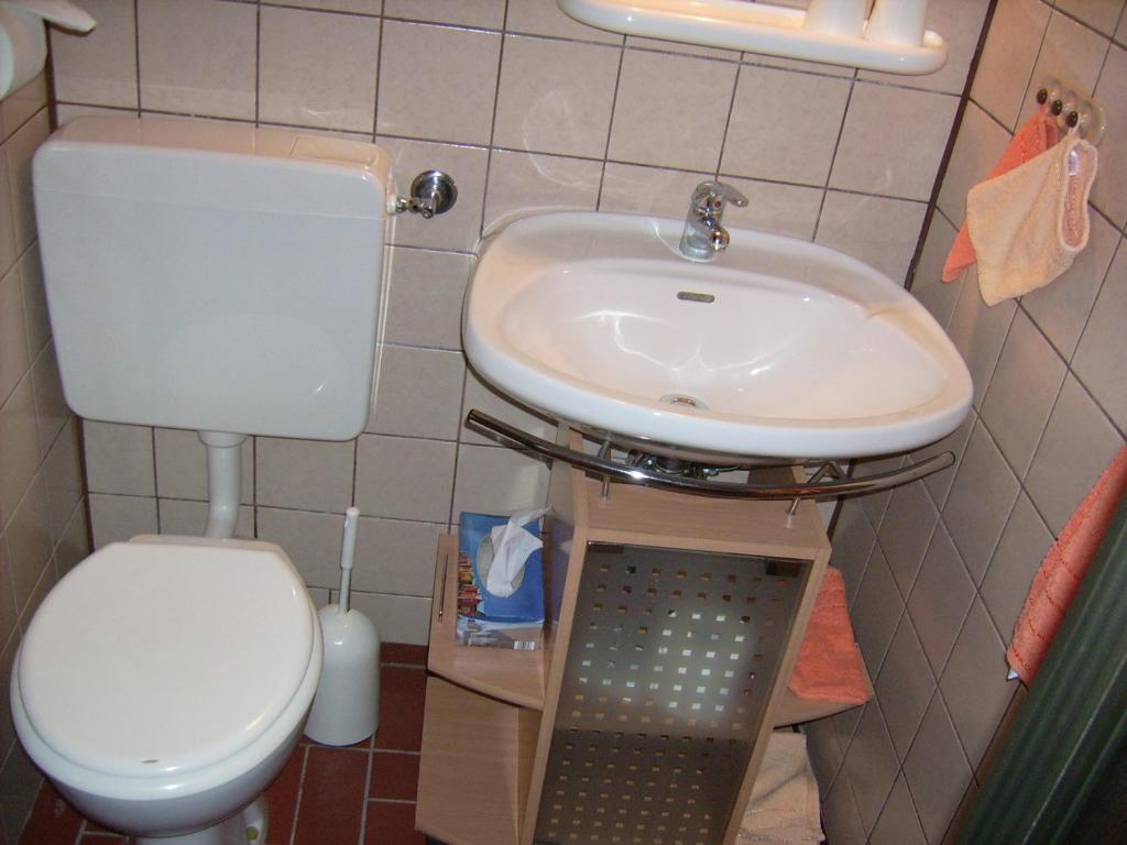 Gaestehaus Hochrhoenblick Schonau an der Brend Ngoại thất bức ảnh