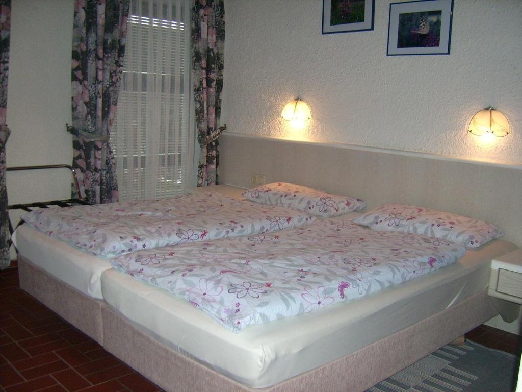 Gaestehaus Hochrhoenblick Schonau an der Brend Ngoại thất bức ảnh