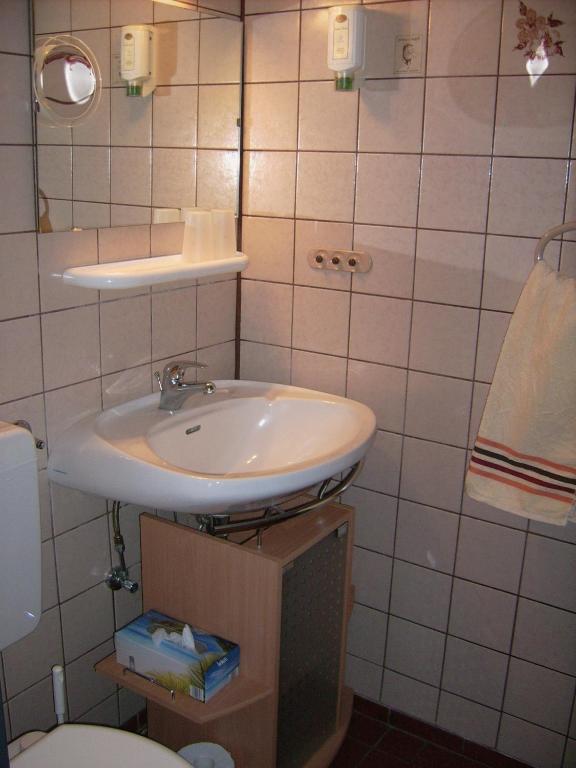 Gaestehaus Hochrhoenblick Schonau an der Brend Phòng bức ảnh